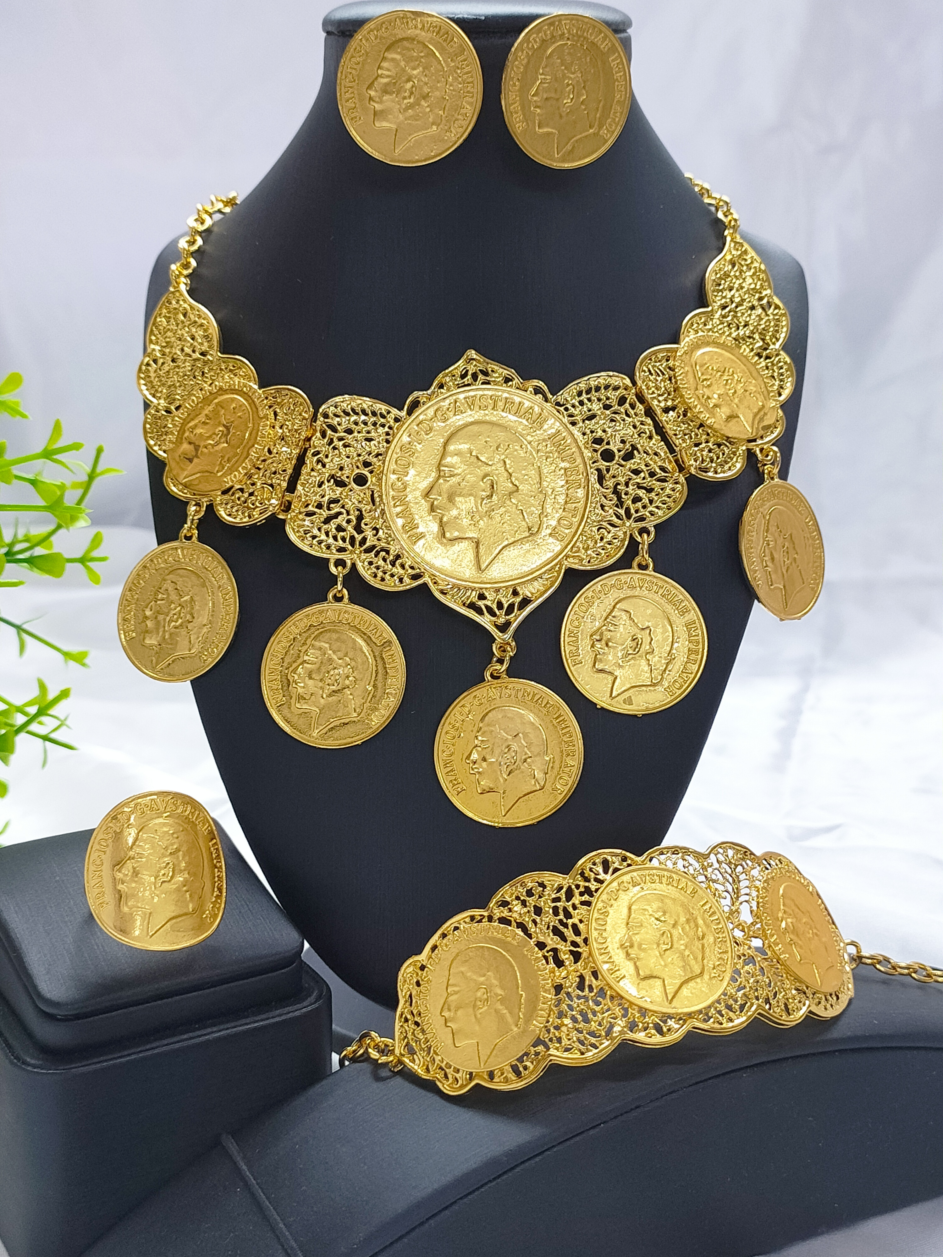 Ethnic Fashion Dubai - Indian Bridal Jewelry Set Dubai Coin