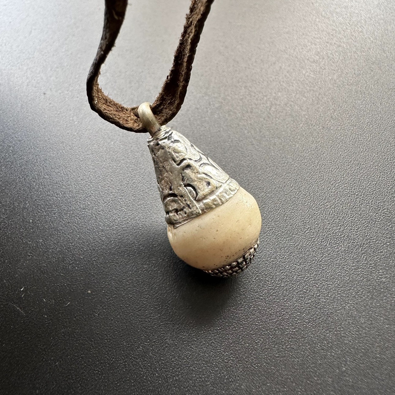Ethnic Fashion World - Handmade Tibetan Ethnic Cowbone Pendant Necklace