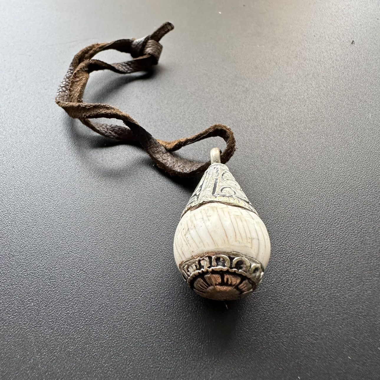 Handmade Tibetan  Pendant Vint - Ethnic Fashion World recensie en prijs