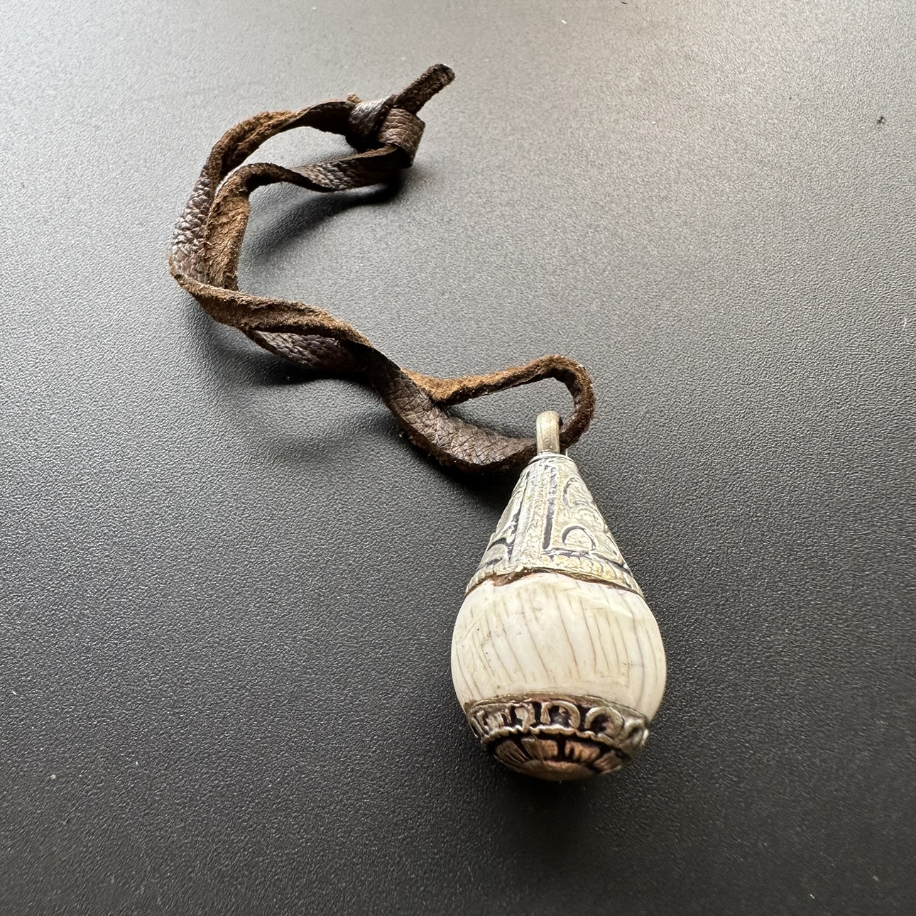 Handmade Tibetan  Pendant Vint - Ethnic Fashion World recensie en prijs