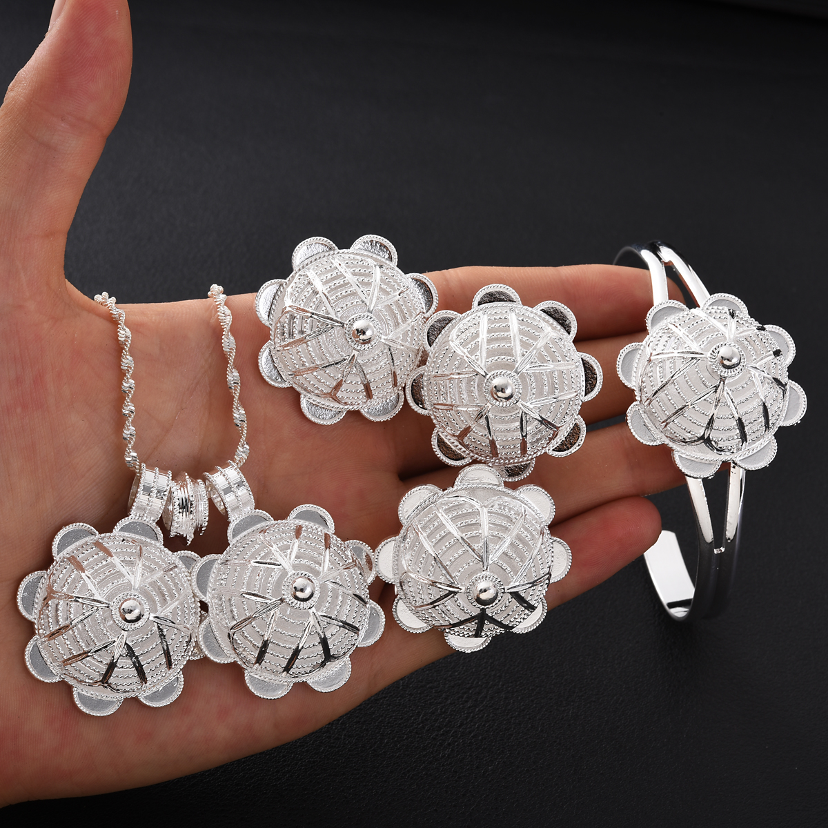 Africa Silver Color Jewelry Ac - Ethnic Fashion Dubai recensie en prijs