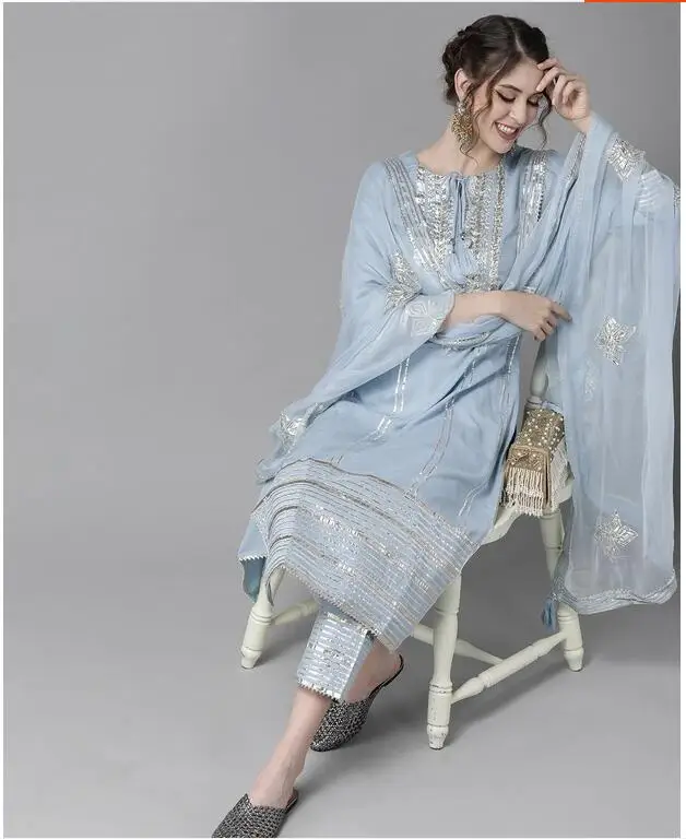 Traditional Indian Punjabi Emb - Salwar Kameez Set recensie en prijs