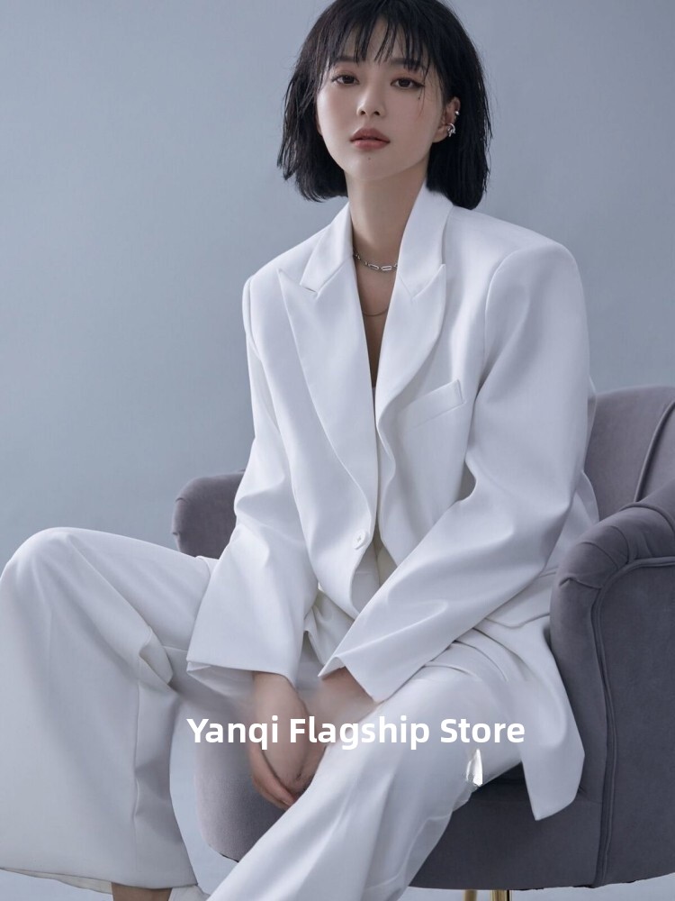 White Suit Theme Fashion Magaz - Ethnic Fashion Magazine recensie en prijs
