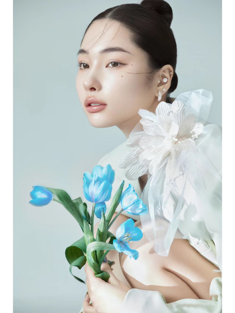 Green Ostrich Feather Suit 202 - Ethnic Fashion Magazine recensie en prijs