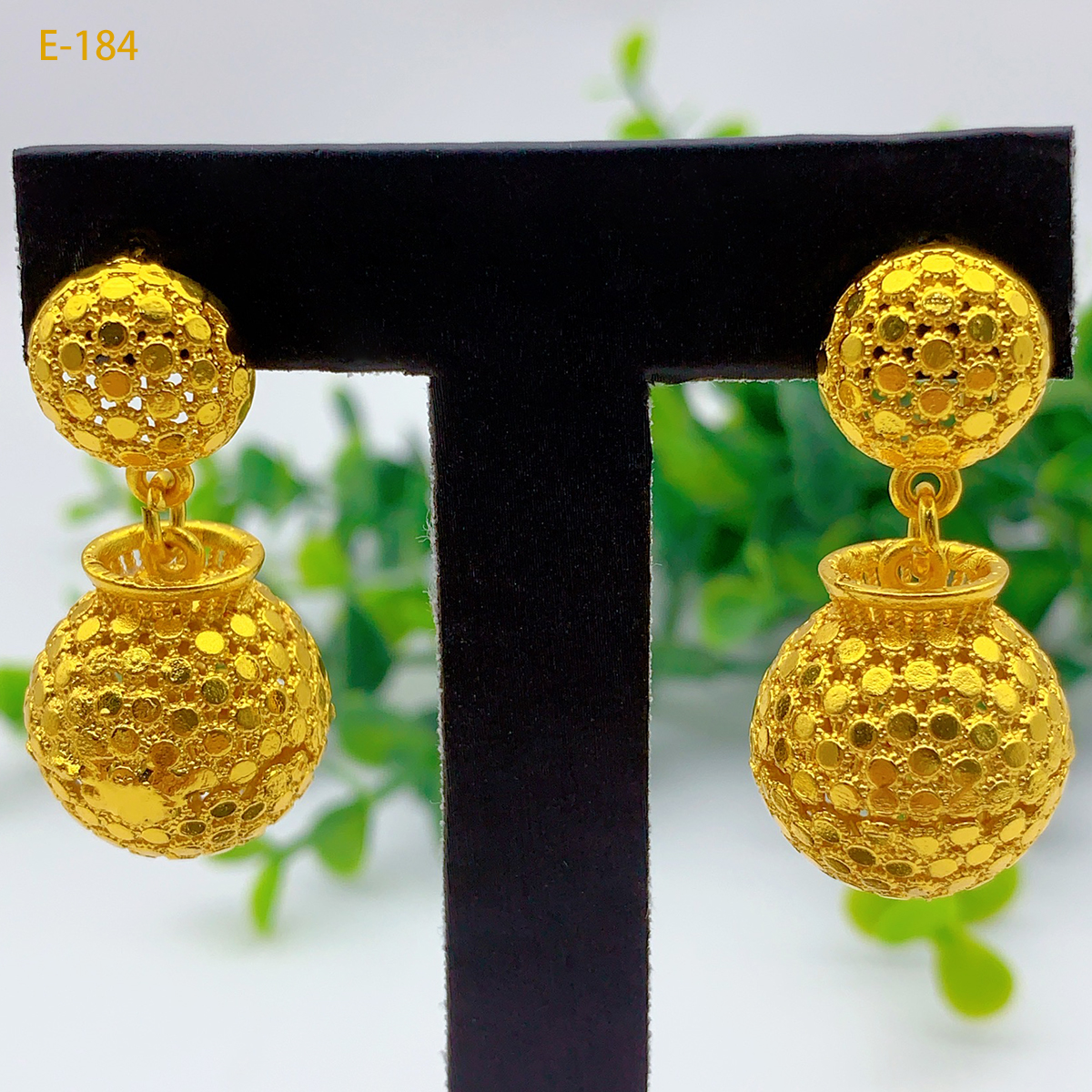 Indian Ball Earrings For Women - Ethnic Fashion Dubai recensie en prijs