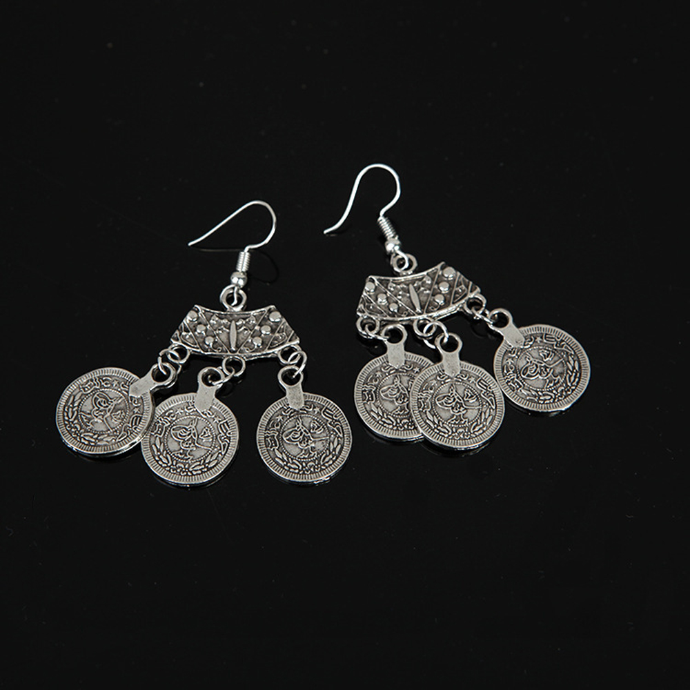 Vintage Silvery 3 Coins Pendan - Ethnic Fashion Pakistan recensie en prijs