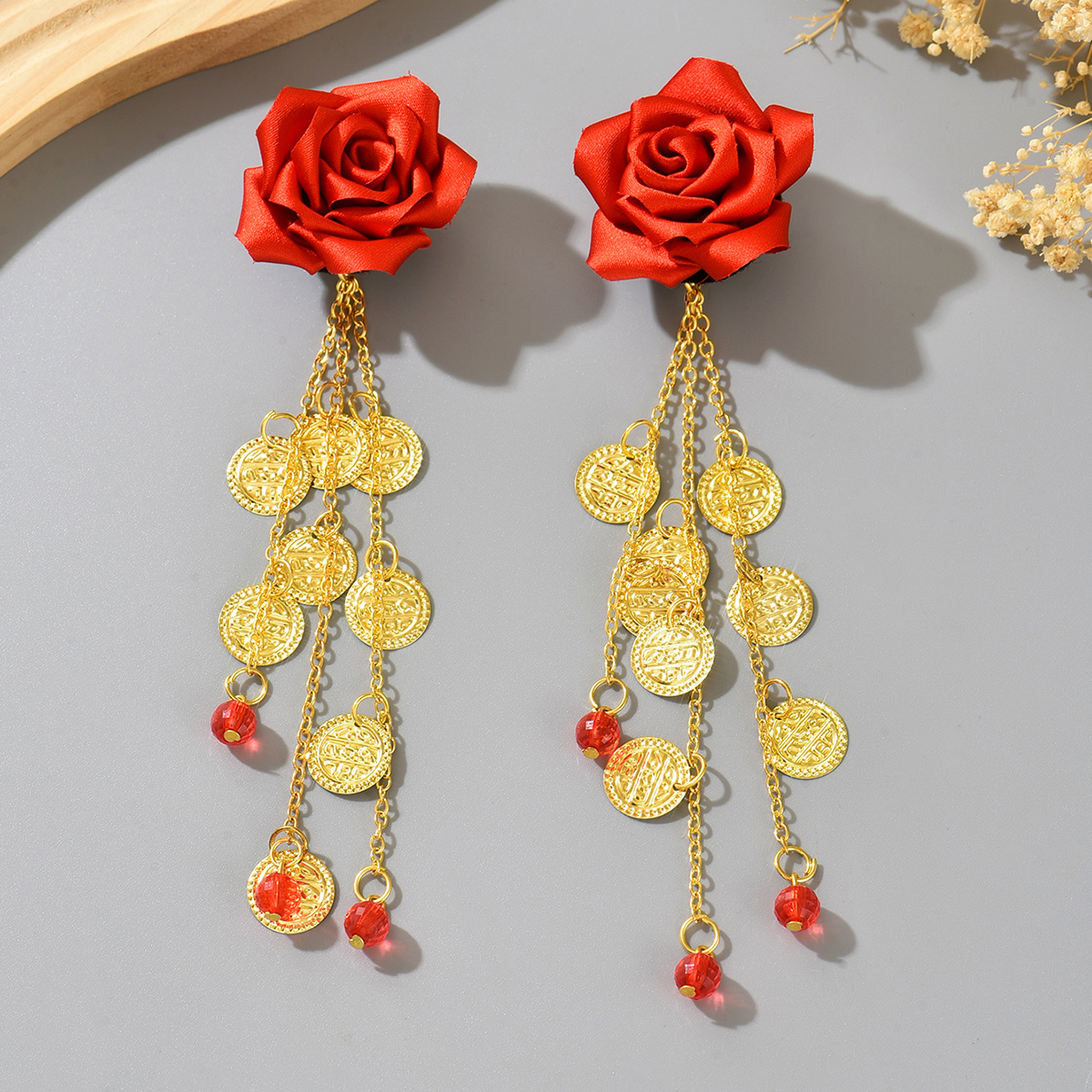 Red Rose Fabric Clip-On Earrin - Ethnic Fashion Co In recensie en prijs