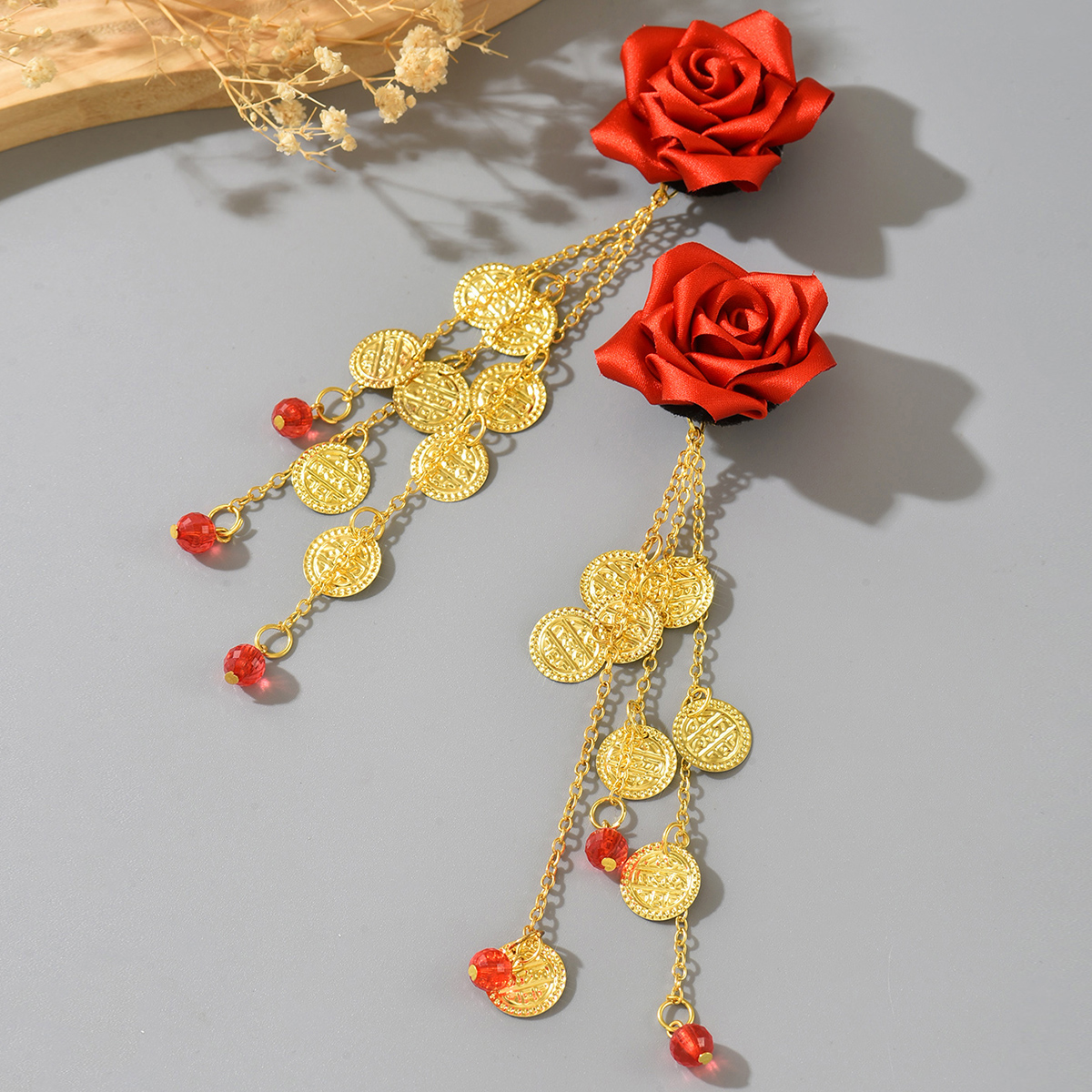 Red Rose Fabric Clip-On Earrin - Ethnic Fashion Co In recensie en prijs
