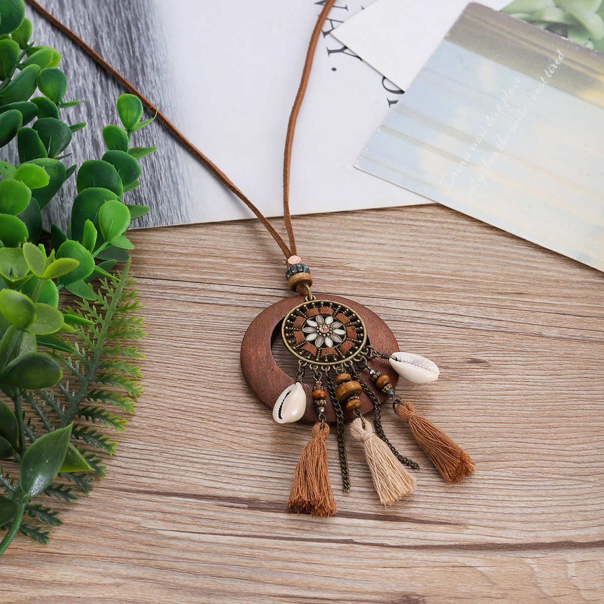 Retro Ethnic Round Wooden Long - Ethnic Fashion Wear For Women recensie en prijs