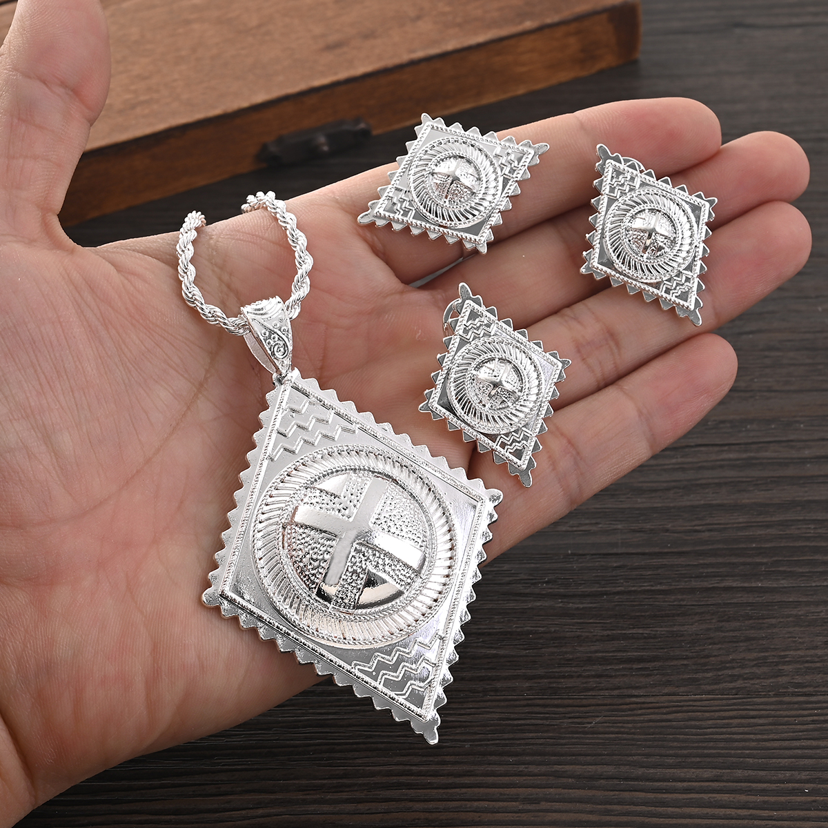 African Ethiopian Silver Color - Ethnic Fashion Dubai recensie en prijs