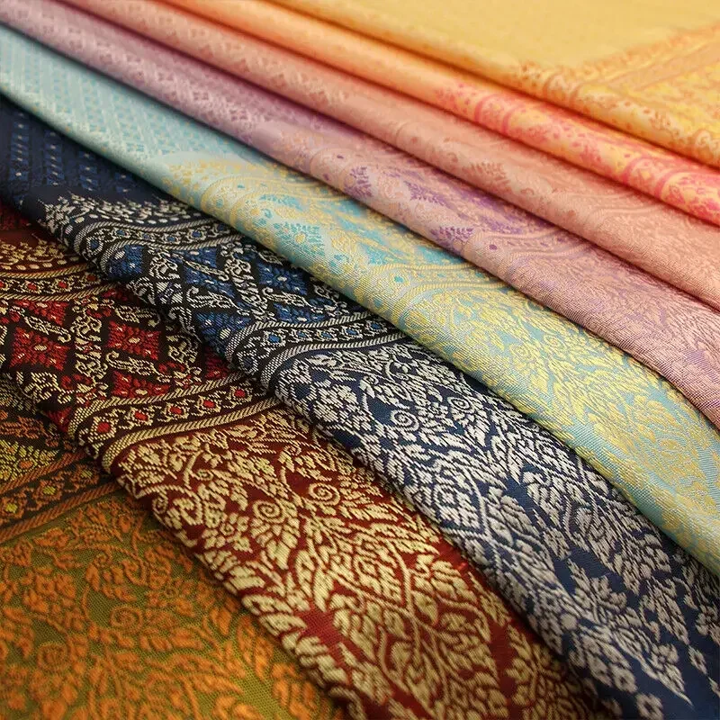 New Embossed Jacquard Fabric D - Batik Sarong Wrap recensie en prijs