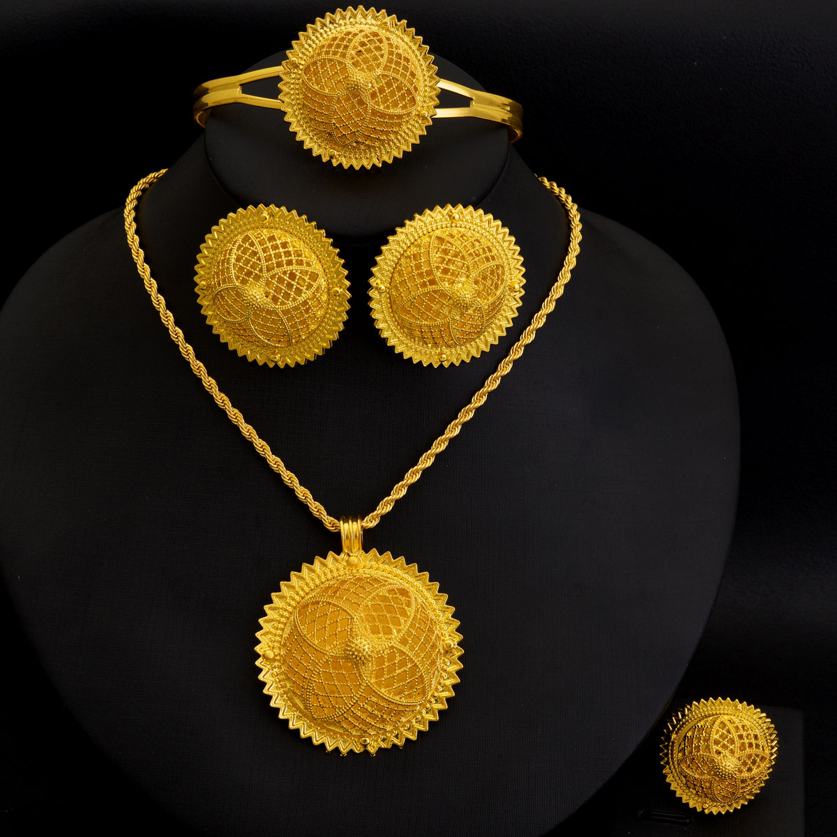 Africa Dubai Golden Color Jewe - Ethnic Fashion Dubai recensie en prijs