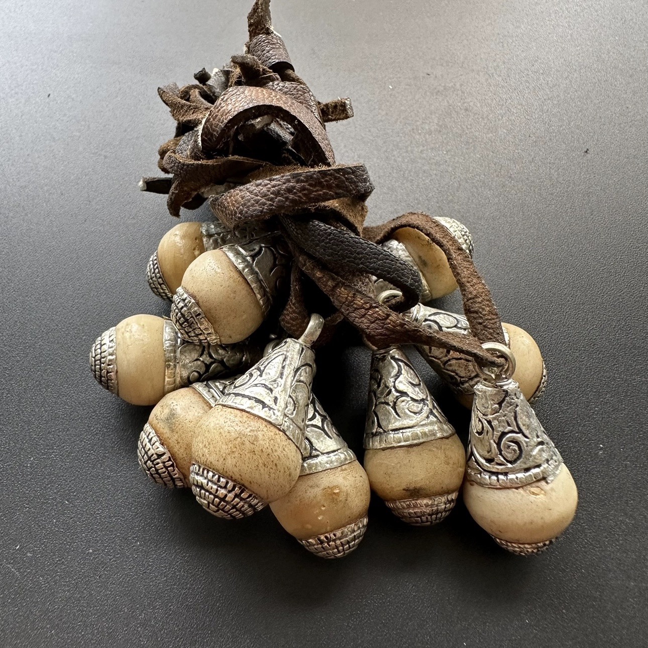 Handmade Tibetan Ethnic Cowbon - Ethnic Fashion World recensie en prijs