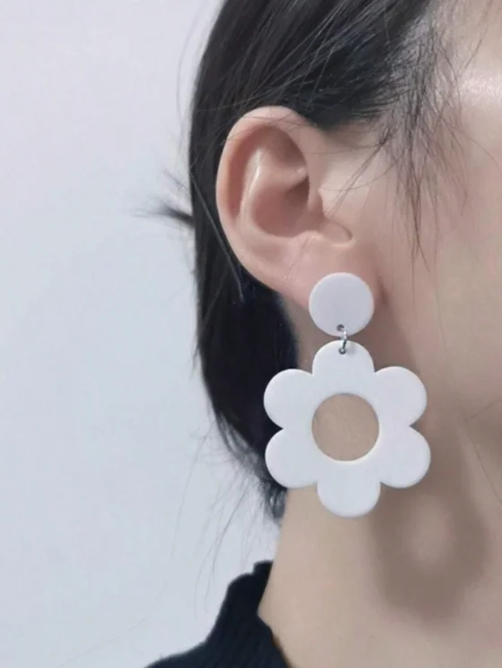 Fashion Acrylic White Flower R - Ethnic Fashion Wear For Women recensie en prijs